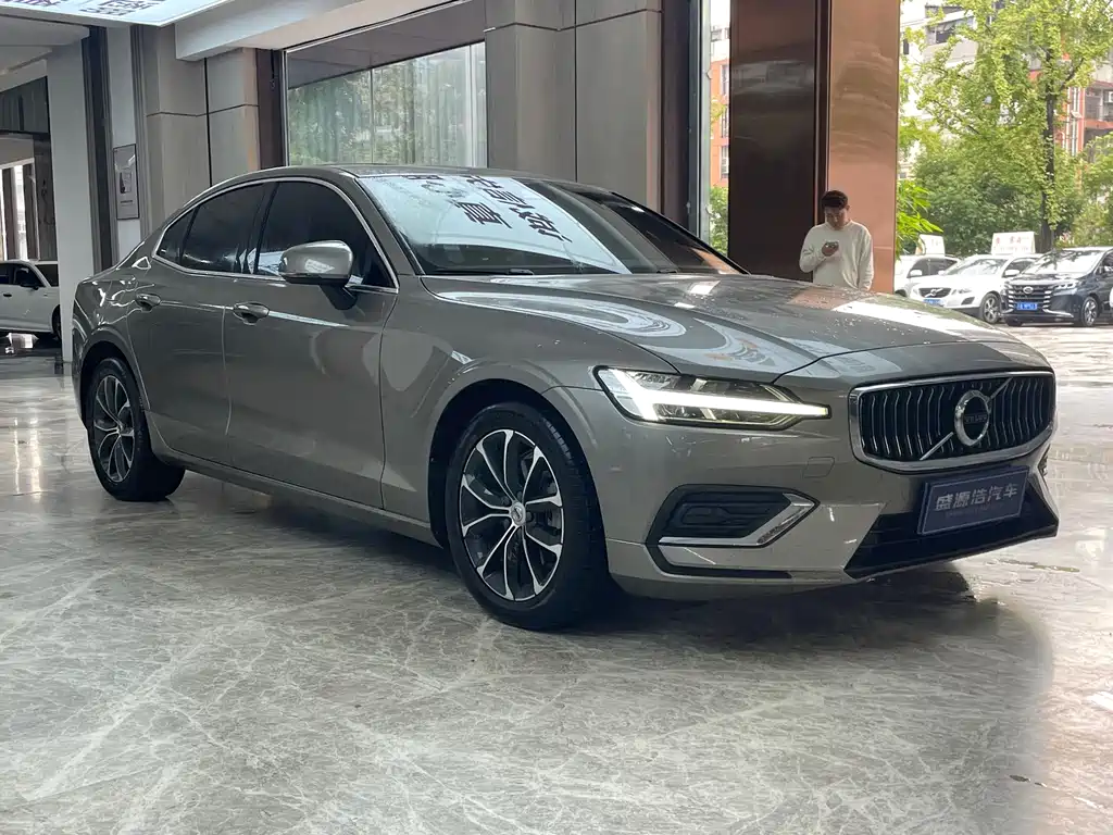 Volvo S60 — миниатюра 3