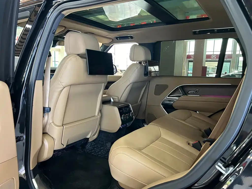 Land Rover Range Rover — миниатюра 27
