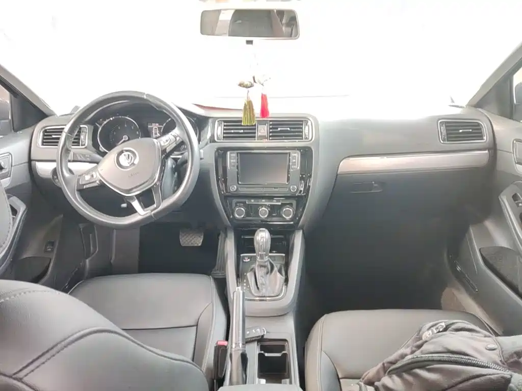 Volkswagen Sagitar — миниатюра 10