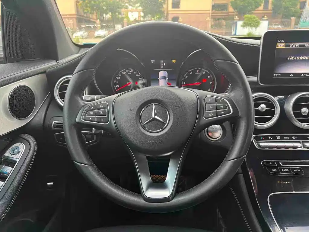 Mercedes-Benz GLC — миниатюра 19