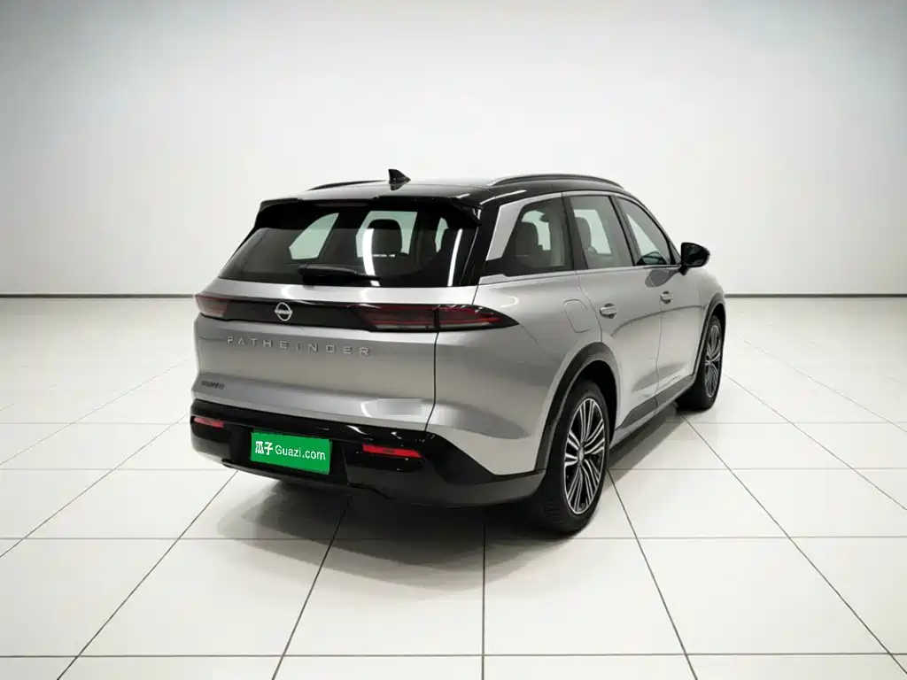 Nissan Teramont — миниатюра 6