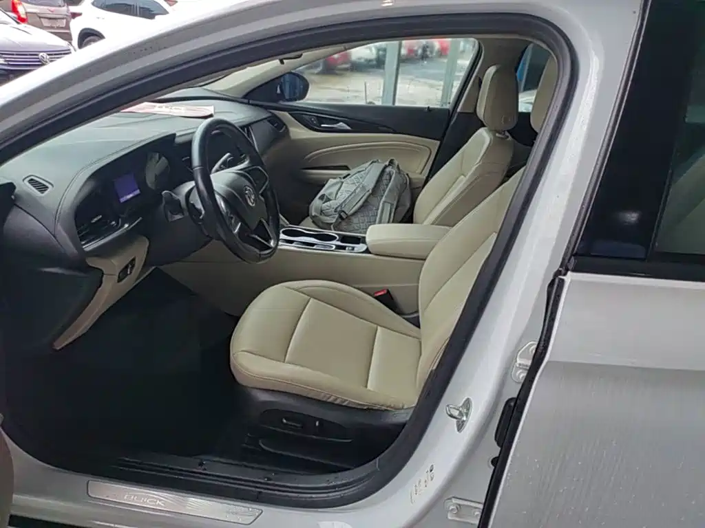 Buick Regal — миниатюра 15
