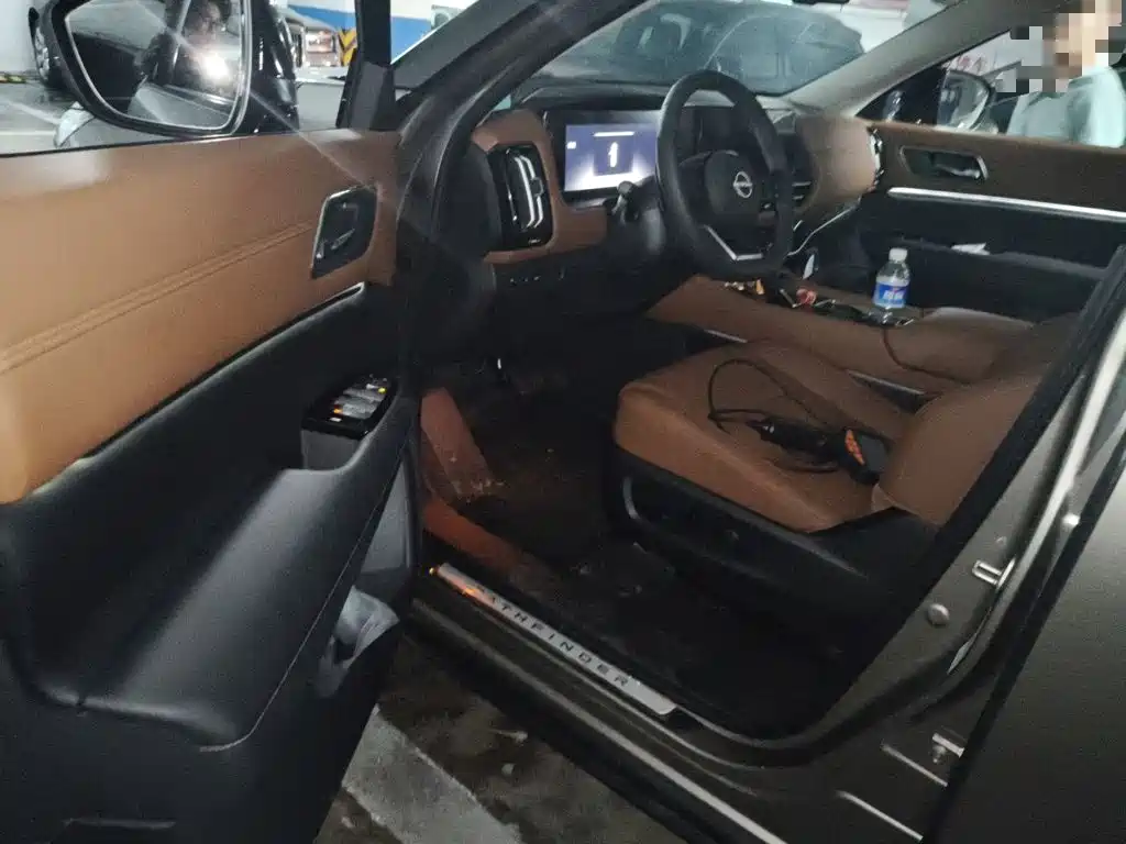 Nissan Teramont — миниатюра 17