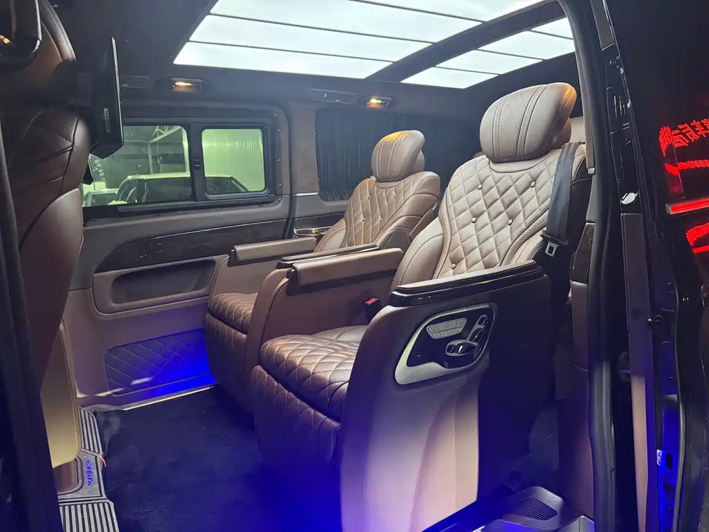 Mercedes-Benz V-Class (Import) — миниатюра 8