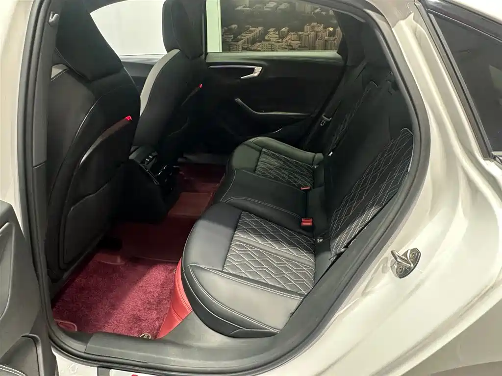Audi A5L — миниатюра 12