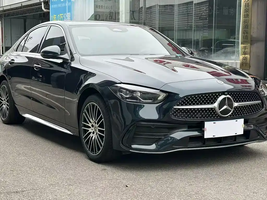 Mercedes-Benz C-Class — миниатюра 3