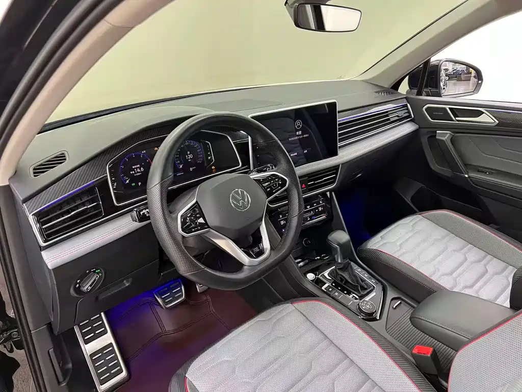 Volkswagen Tiguan L — миниатюра 21