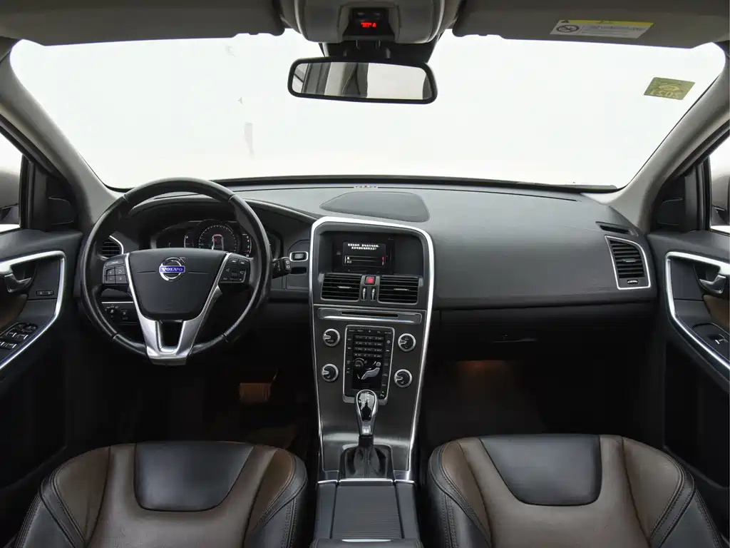 Volvo XC60 — миниатюра 11
