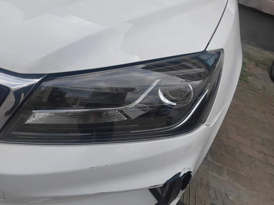 Geely Emgrand 1.5 л 2022 г. Белый, пробег 46900 км