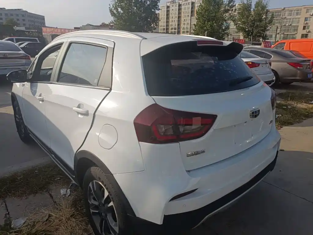 Geely Vision X3 — миниатюра 5