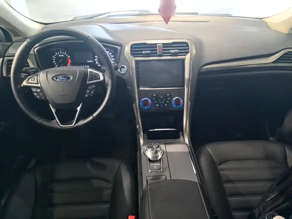Ford Mondeo — миниатюра 14