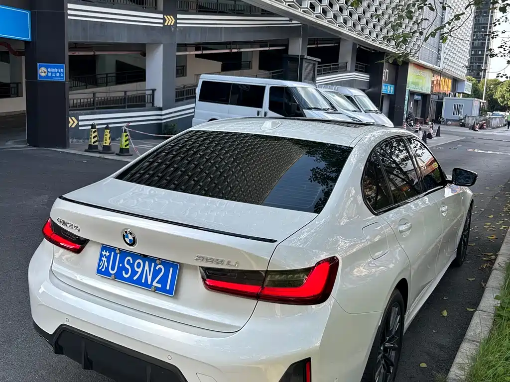 BMW 3 Series — миниатюра 8