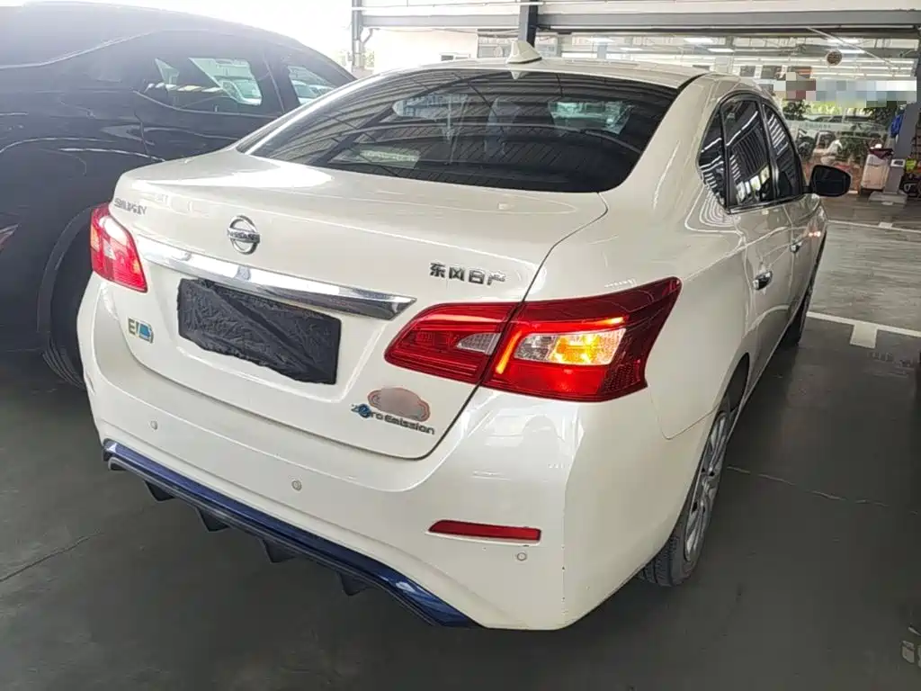 Nissan Sylphy EV — миниатюра 7