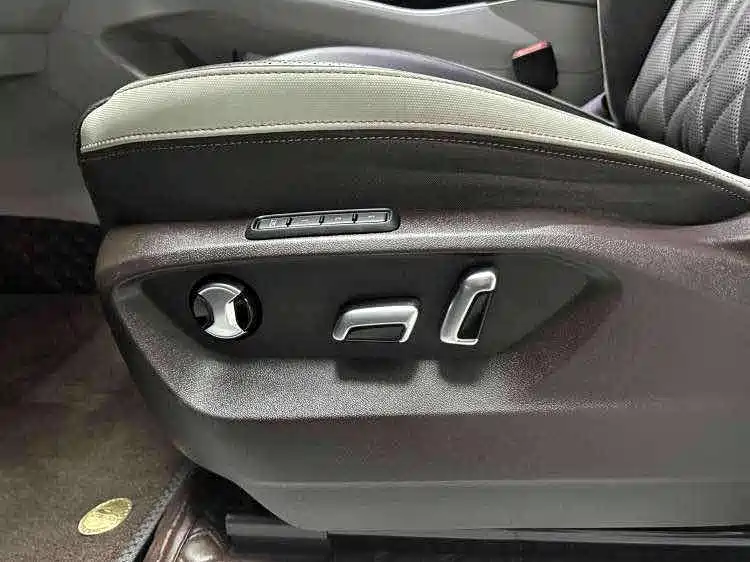 Volkswagen Tavendor 2023 380TSI R-Line