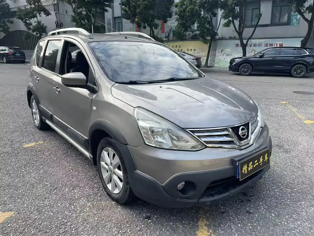 Nissan Livina — миниатюра 3