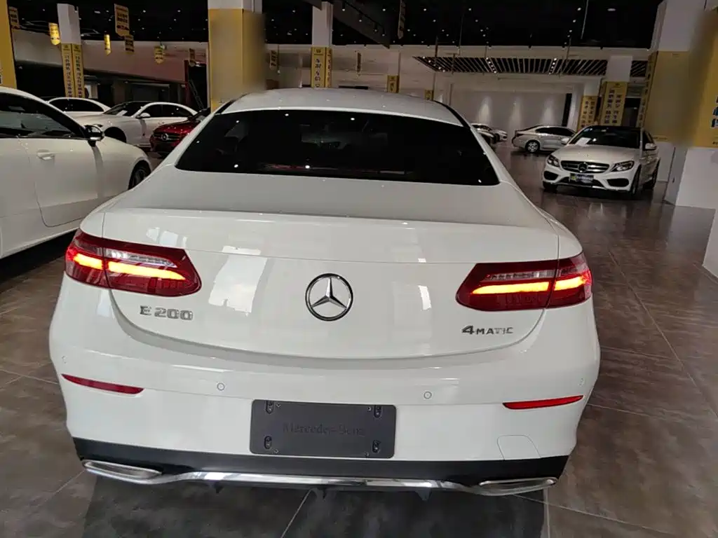 Mercedes-Benz E-Class (Import) — миниатюра 6