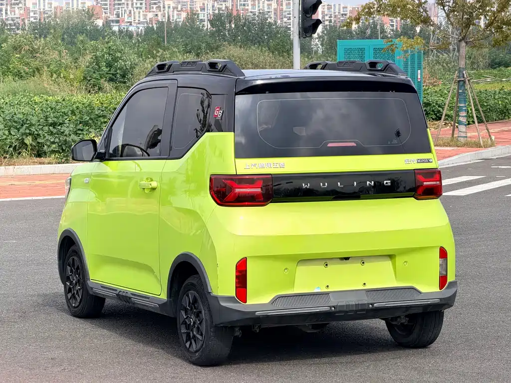 Wuling MINIEV — миниатюра 9