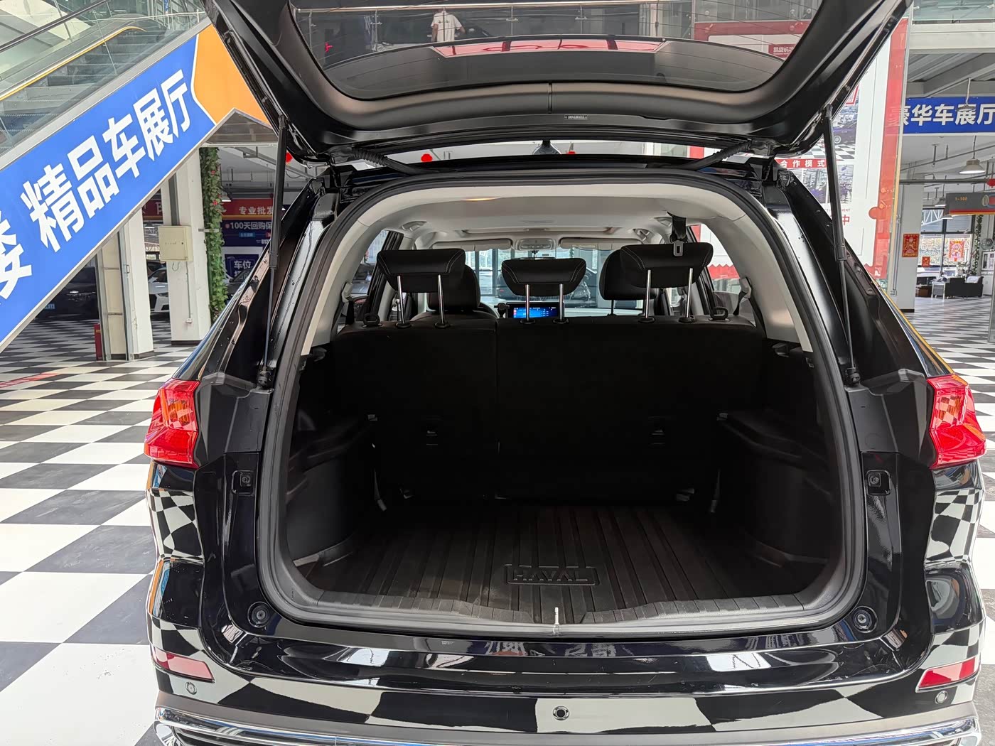 Haval Haval M6 1.5 л 2022 г. Чёрный, пробег 30000 км