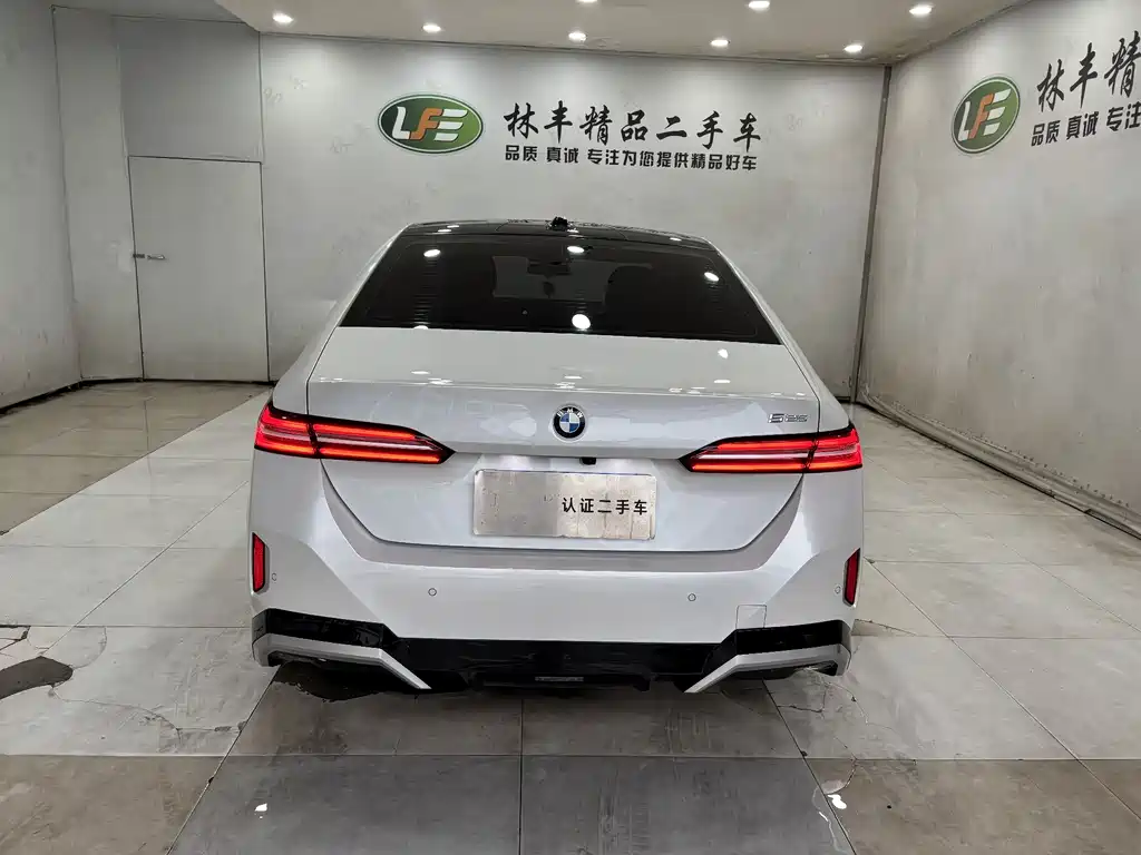 BMW 5 Series 5 2024 525Li M Sport