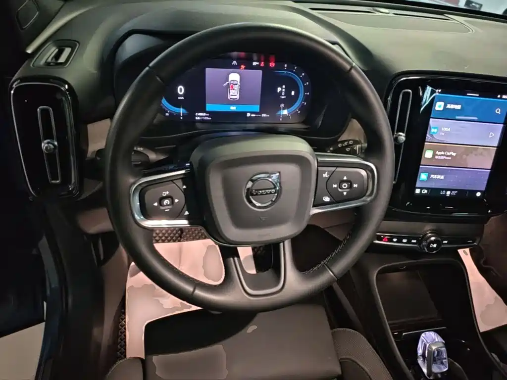 Volvo XC40 — миниатюра 11