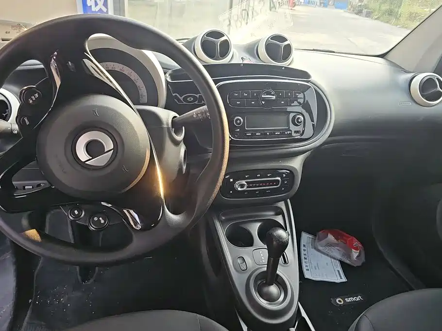 smart Smart Fortwo — миниатюра 12