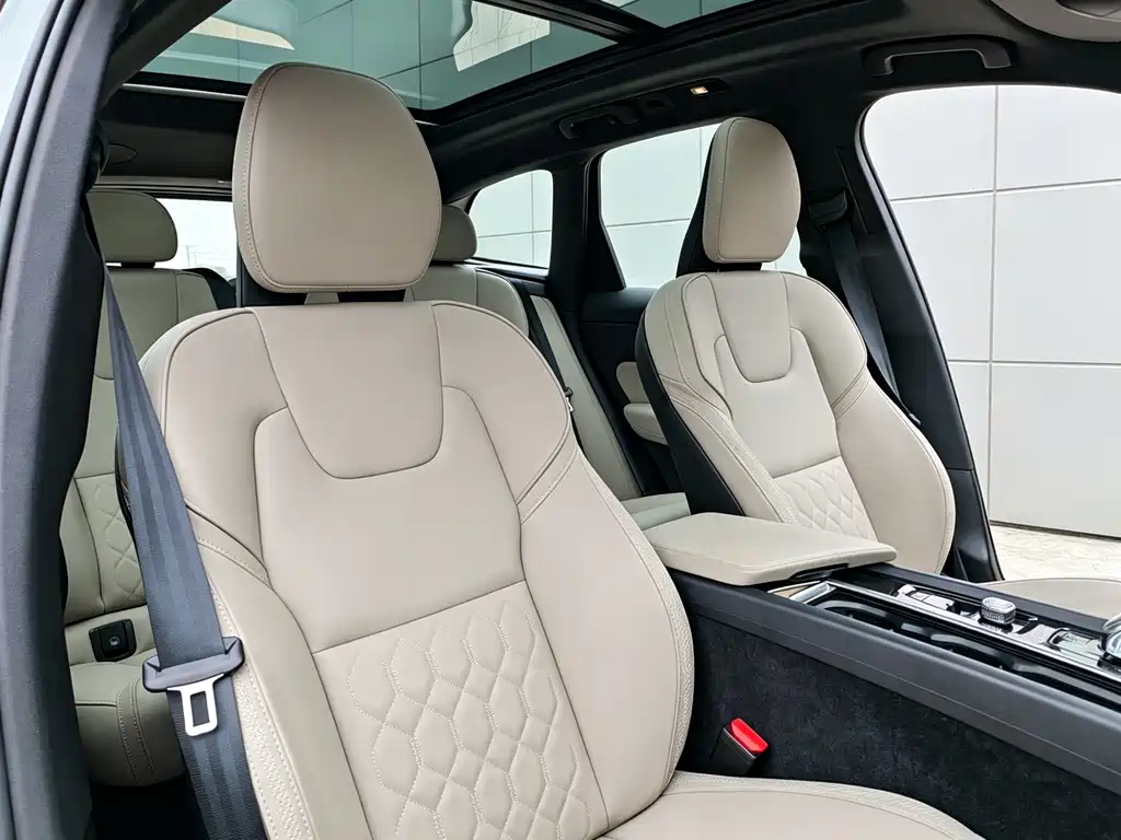 Volvo XC60 — миниатюра 13