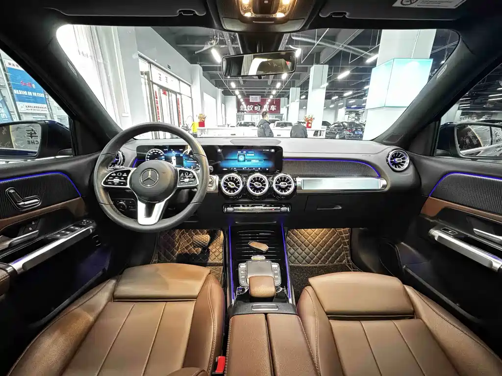 Mercedes-Benz GLB — миниатюра 11