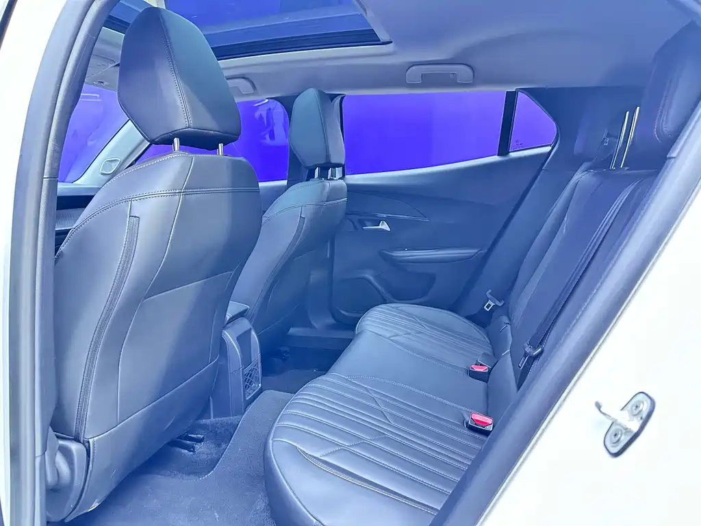 Peugeot 2008 — миниатюра 7