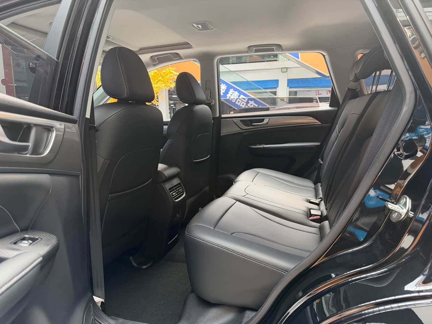 Haval Haval M6 1.5 л 2022 г. Чёрный, пробег 30000 км