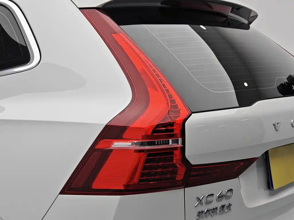 Volvo XC60 2022 B5 Luxury