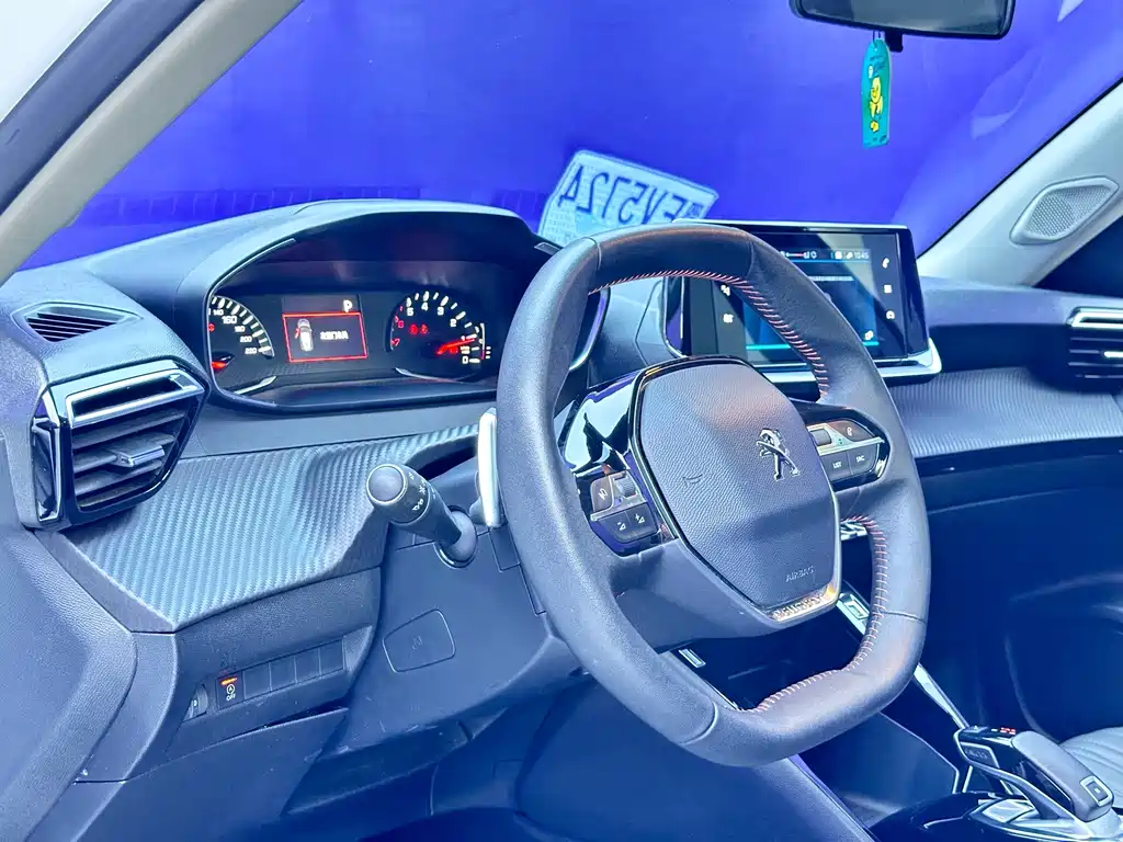 Peugeot 2008 — миниатюра 13