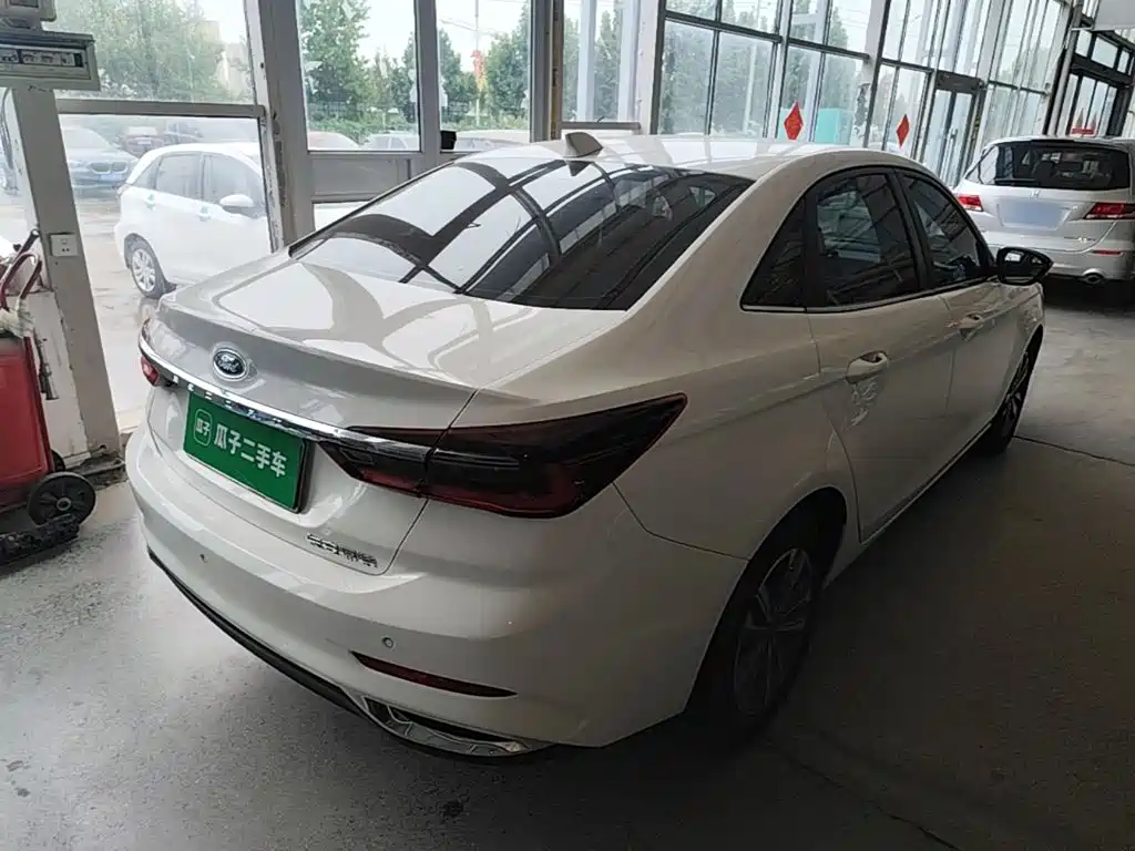 Ford Escort — миниатюра 7