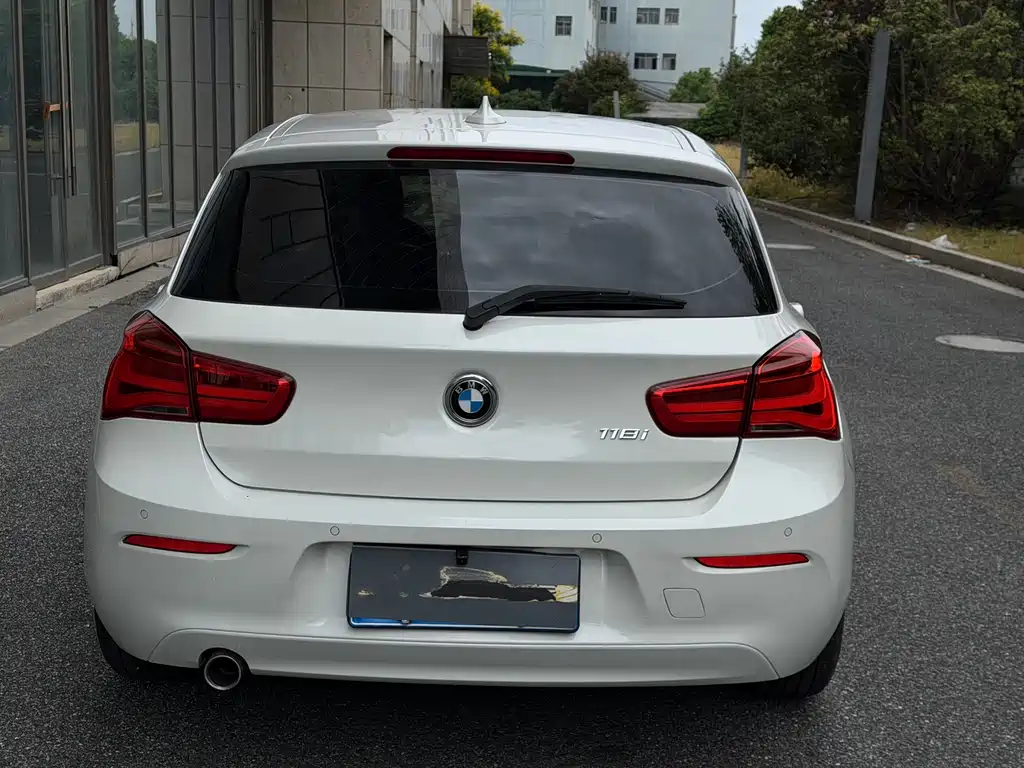 BMW 1 Series (Import) — миниатюра 4