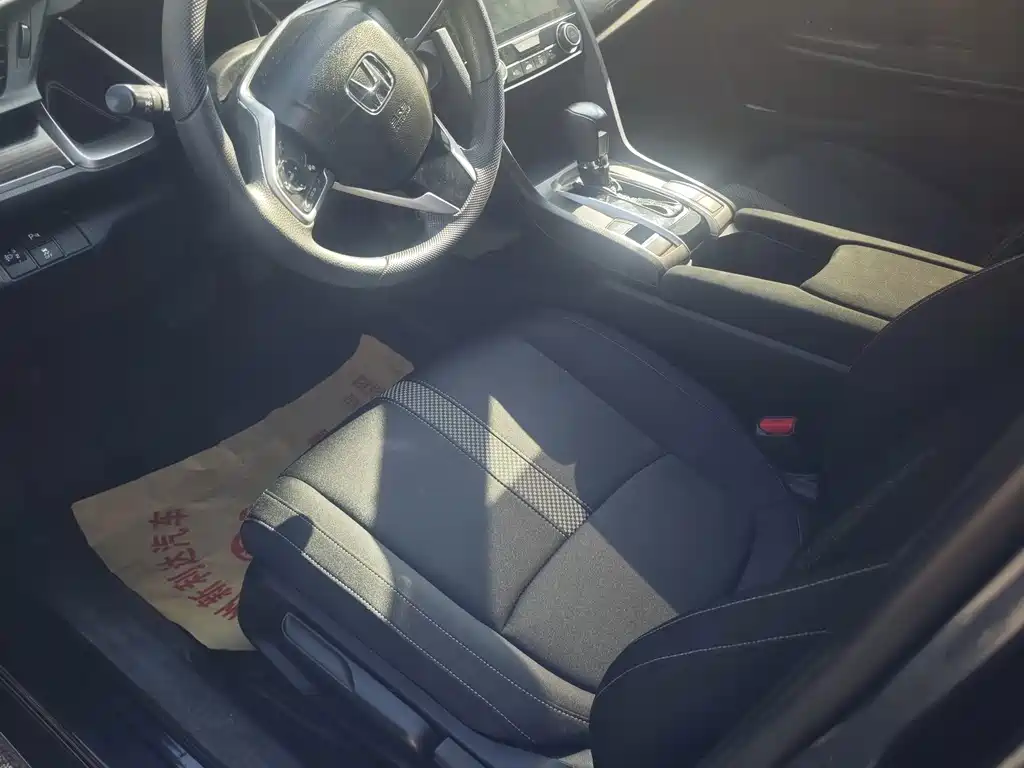 Honda Civic — миниатюра 4