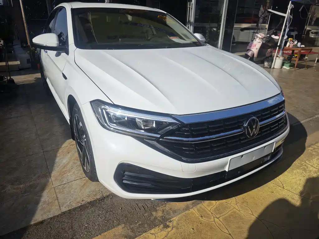 Volkswagen Sagitar — миниатюра 3