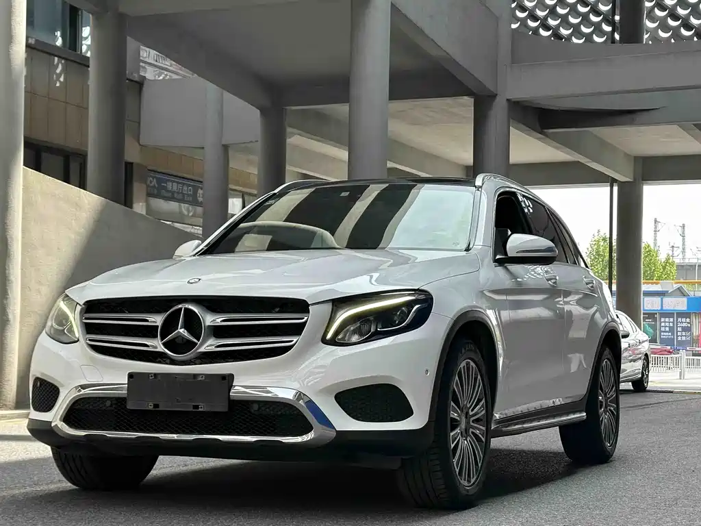 Купить Mercedes-Benz GLC