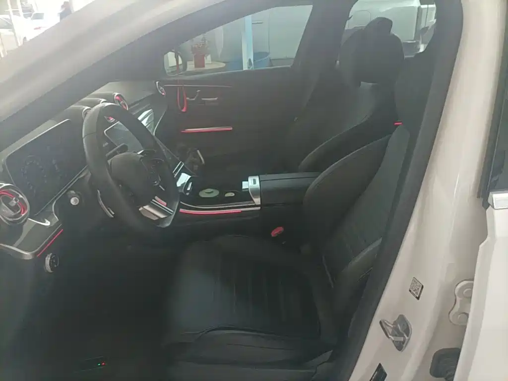 Mercedes-Benz C-Class — миниатюра 15
