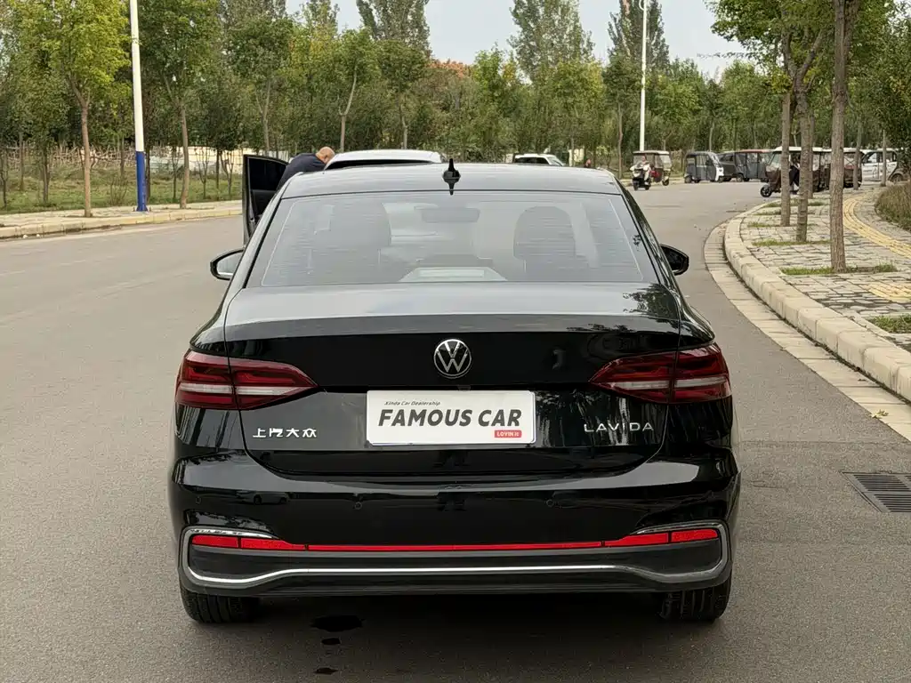 Volkswagen Lavida — миниатюра 5
