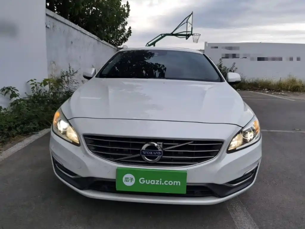 Volvo S60 — миниатюра 3