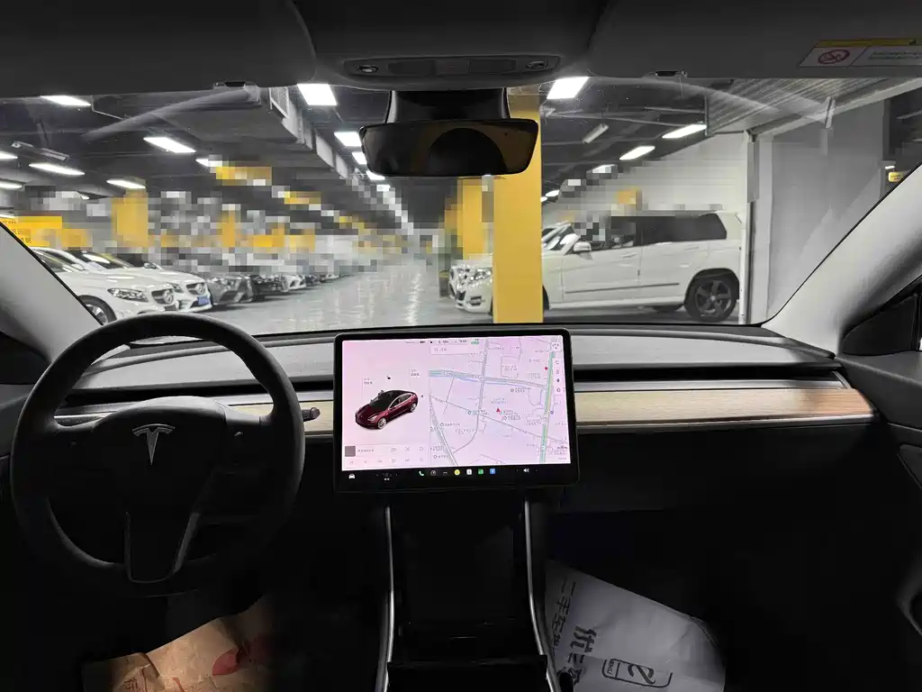 Tesla Model 3 — миниатюра 4