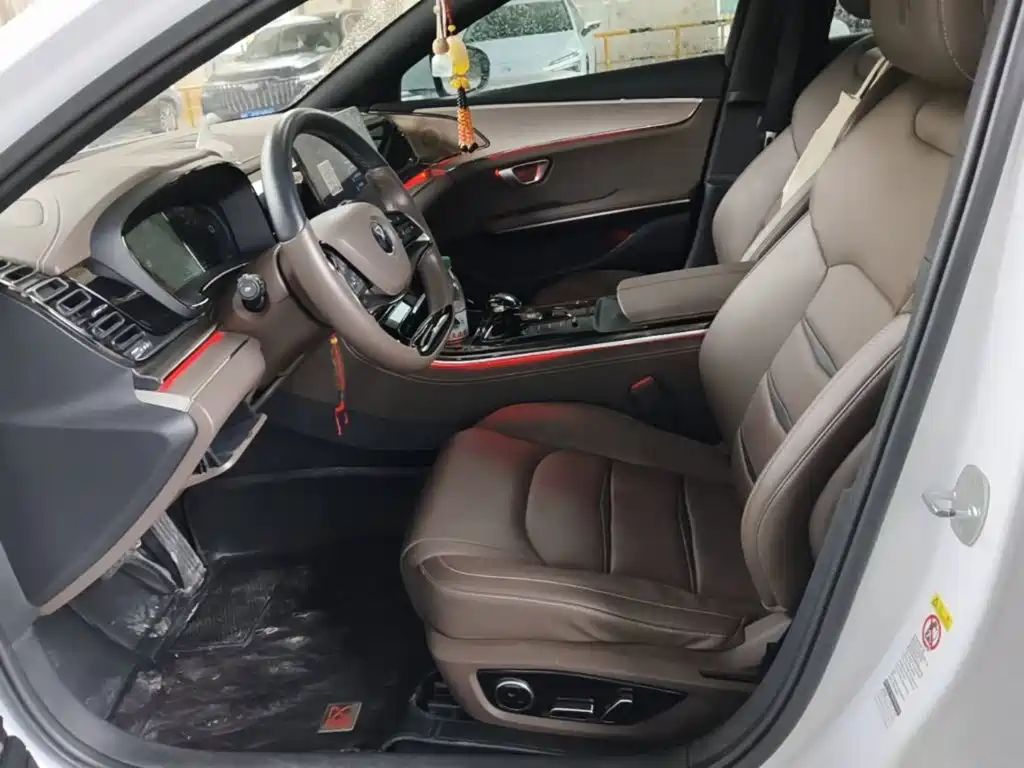 BYD Han — миниатюра 15