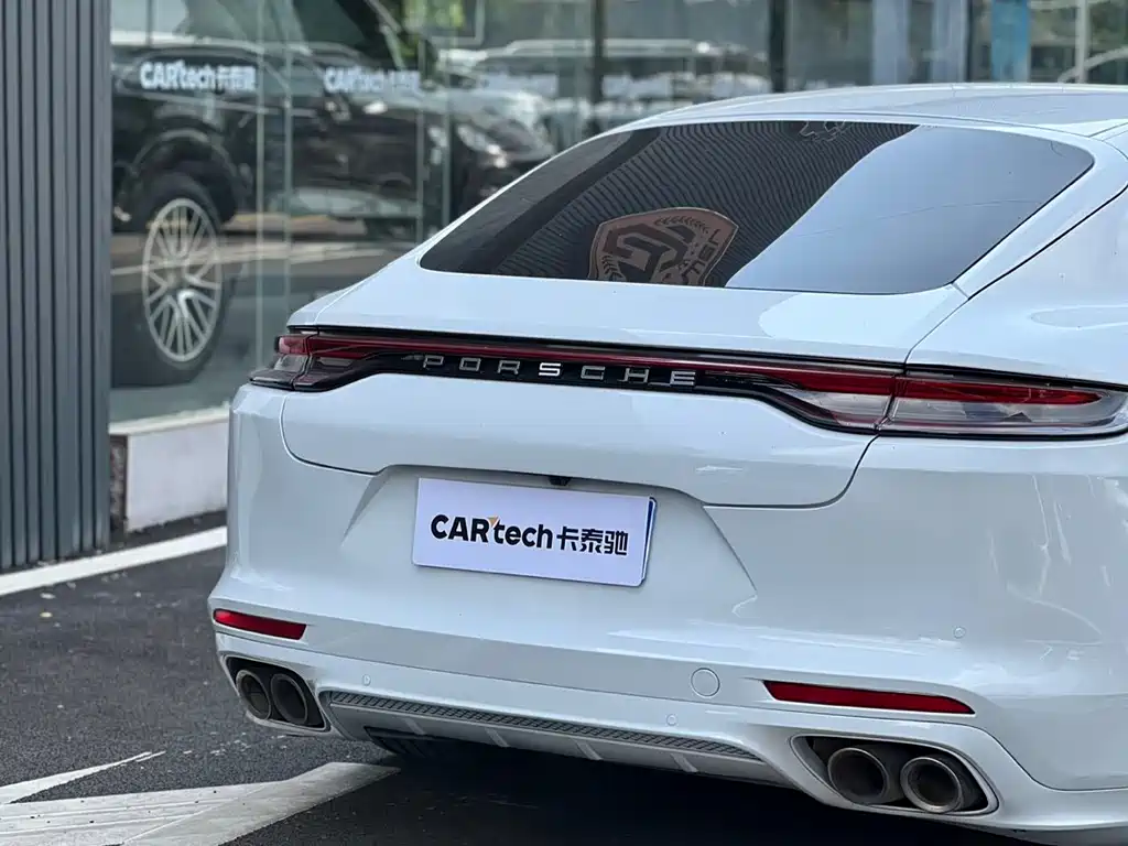 Porsche Panamera 2010 Panamera 4 3.6L