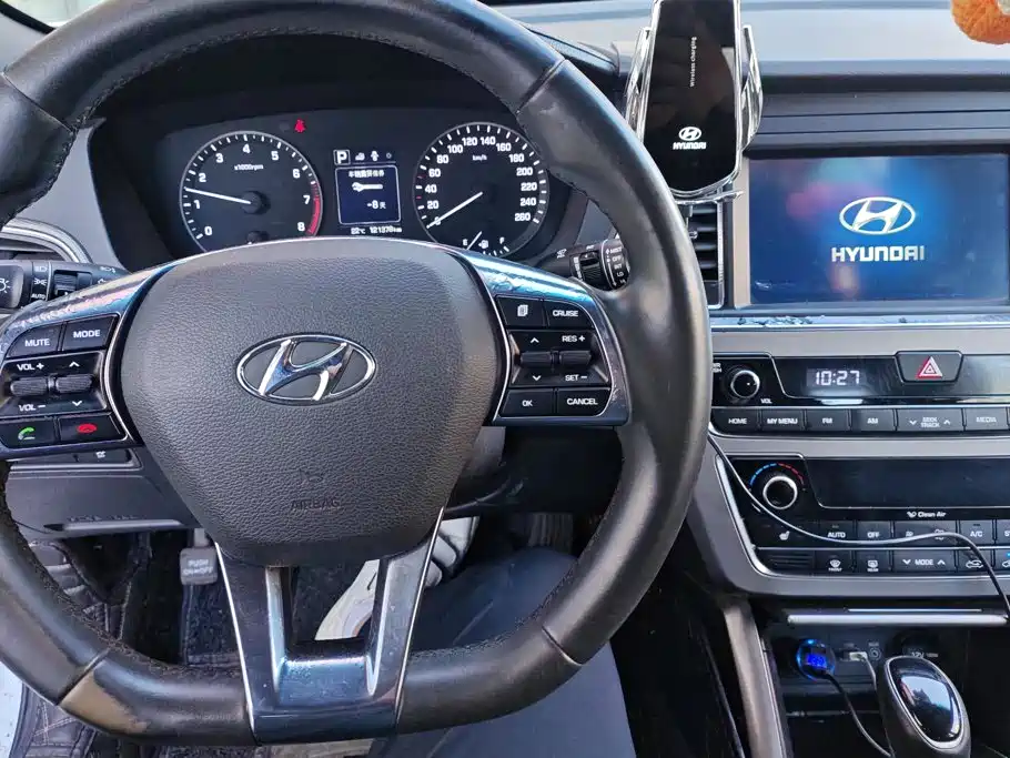 Hyundai Sonata — миниатюра 12