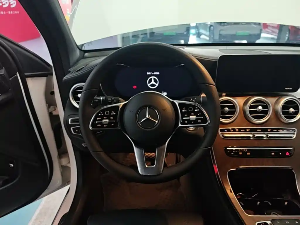 Mercedes-Benz GLC — миниатюра 11