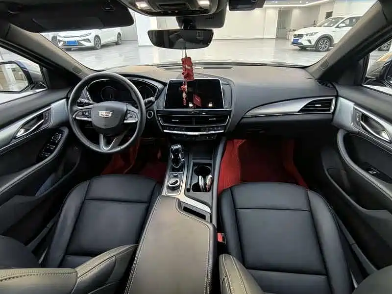 Cadillac CT5 — миниатюра 6