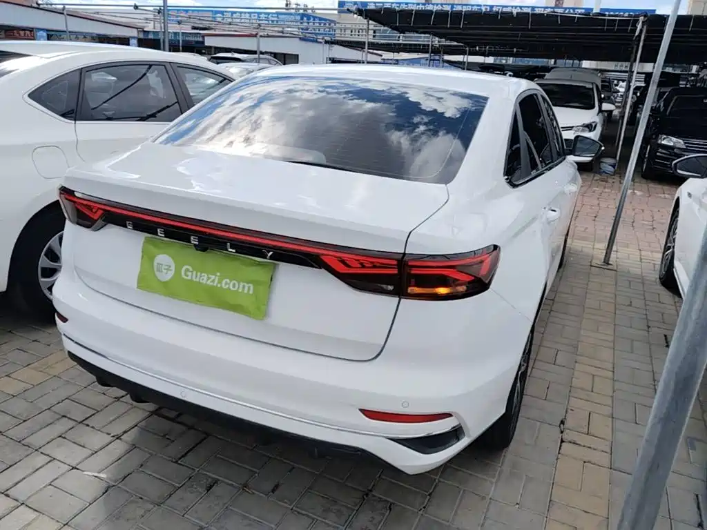 Geely Emgrand — миниатюра 7