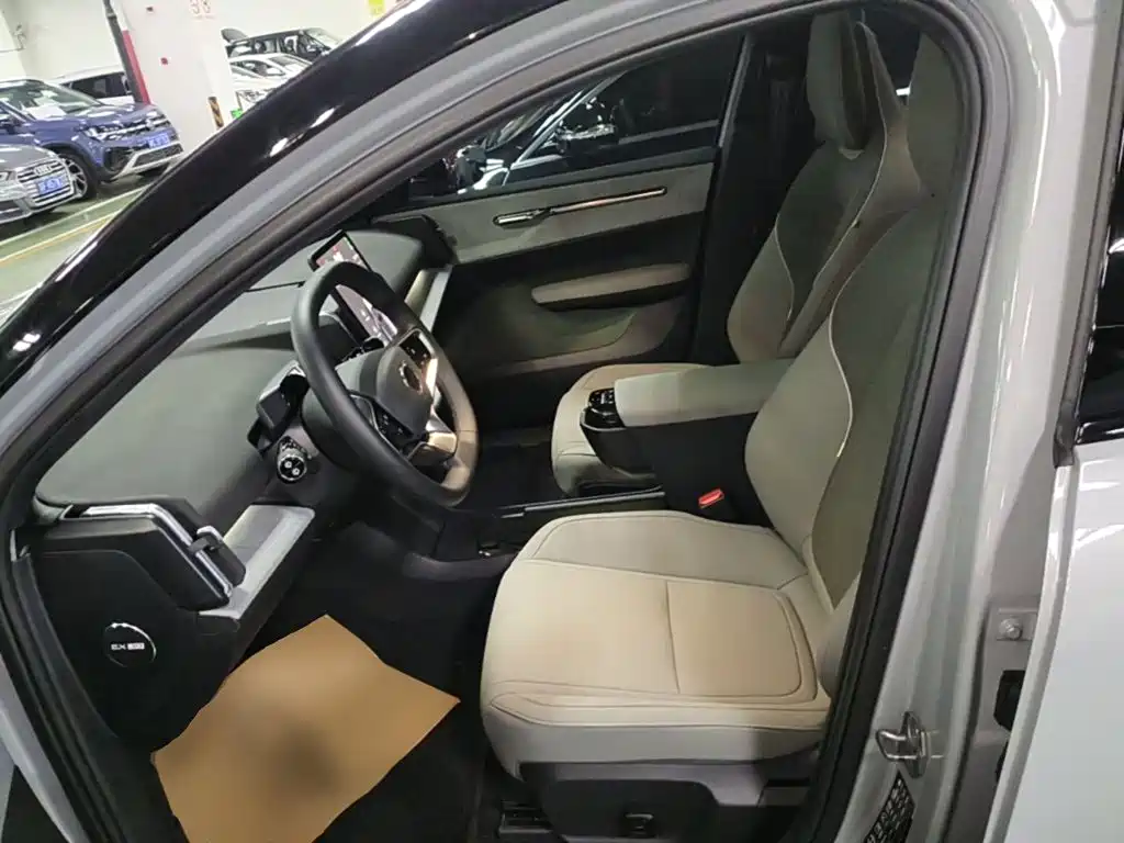 Volvo EX30 — миниатюра 15