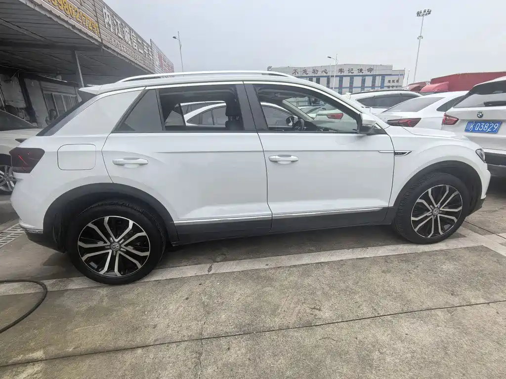 Volkswagen T-Roc — миниатюра 4