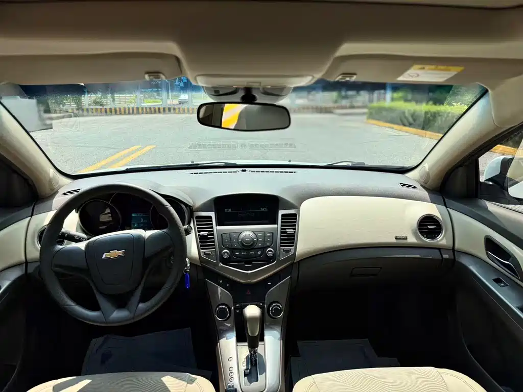 Chevrolet Cruze — миниатюра 10