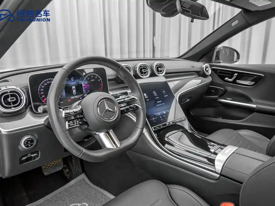 Mercedes-Benz C-Class — миниатюра 12
